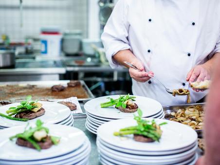 Découvrez et postulez efficacement dans le secteur de l’hôtellerie restauration